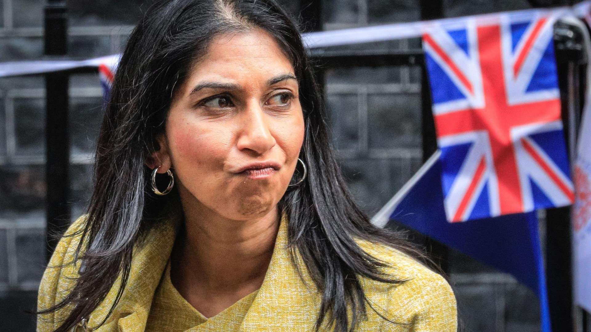 Suella Braverman disowned by Rishi Sunak after claiming police ‘play favourites’ with left-wing protesters