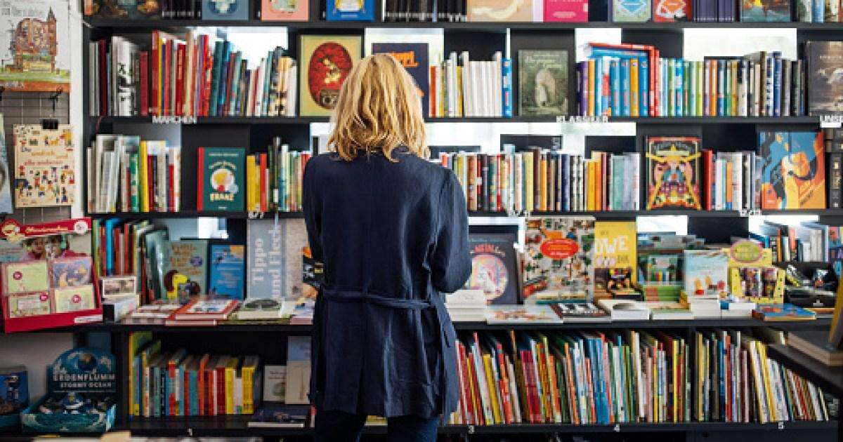 Canadian thinks she’s found a hidden gem bookshop in London and locals are howling