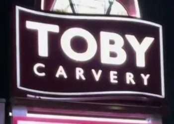 ‘It’s drab, dried up & lukewarm’ Toby Carvery customers slam as prices go up and M&S is praised as ‘much better quality’