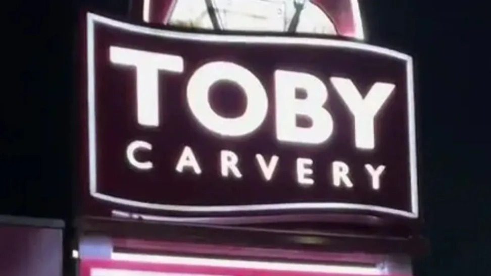 ‘It’s drab, dried up & lukewarm’ Toby Carvery customers slam as prices go up and M&S is praised as ‘much better quality’