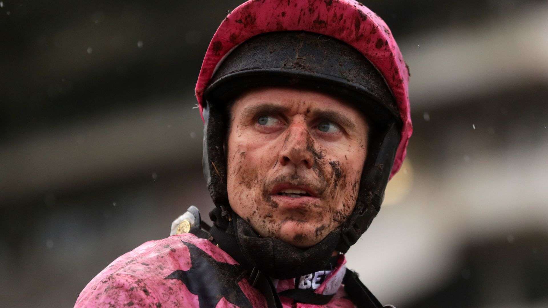 Jockey with ‘annoyance in his eyes’ apologises to owners after finishing third and getting ten-day ban