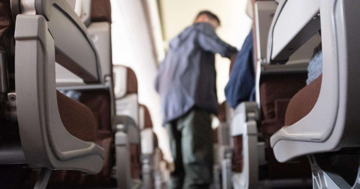 Man praised for refusing to let passenger sit in empty seat next to him