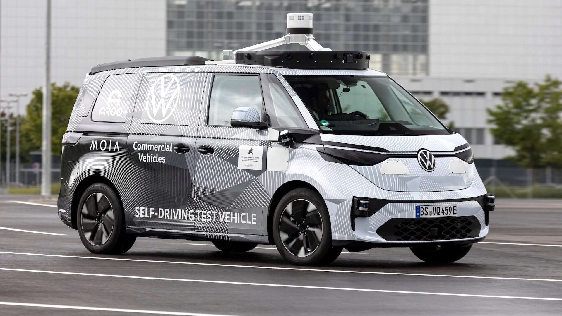 Self-driving cars 'on UK roads from 2026' as new bill becomes law
