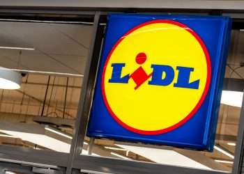 ‘Tastes EXACTLY like Kinder Bueno’ foodies scream about new Lidl spread that’s also perfect for ‘dunking and dipping’