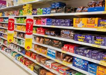 A sporty Crunchie fan to the romantic who loves a Caramac… what your fave chocolate bar reveals about your personality