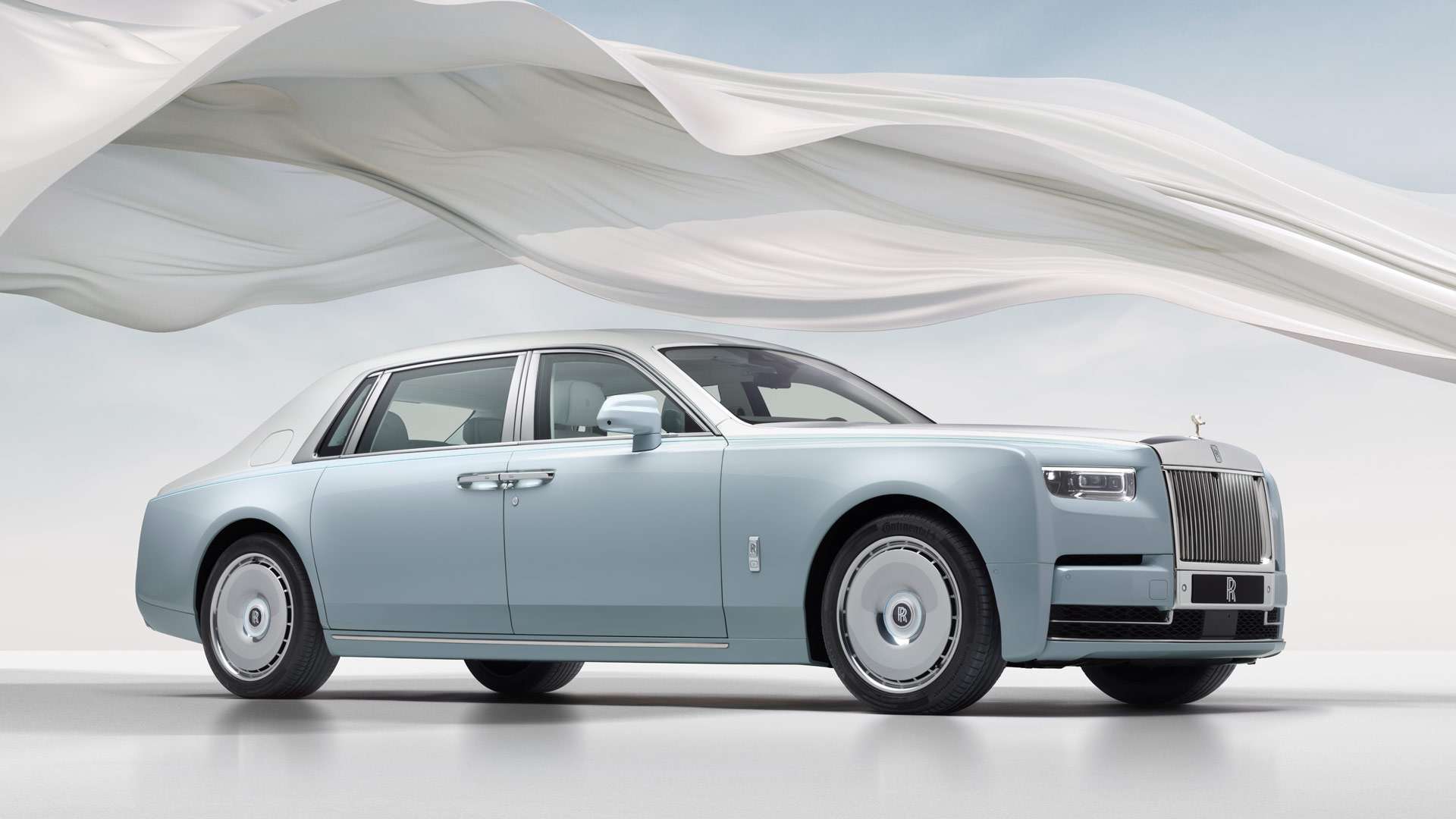 Rolls-Royce debuts limited edition Phantom at Monterey Car Week