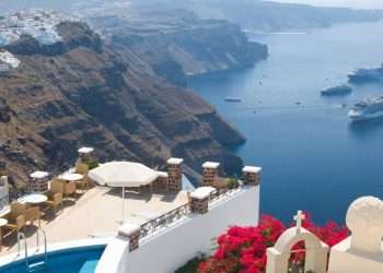 Popular Greek islands set to launch £17 visitor tax to combat overtourism