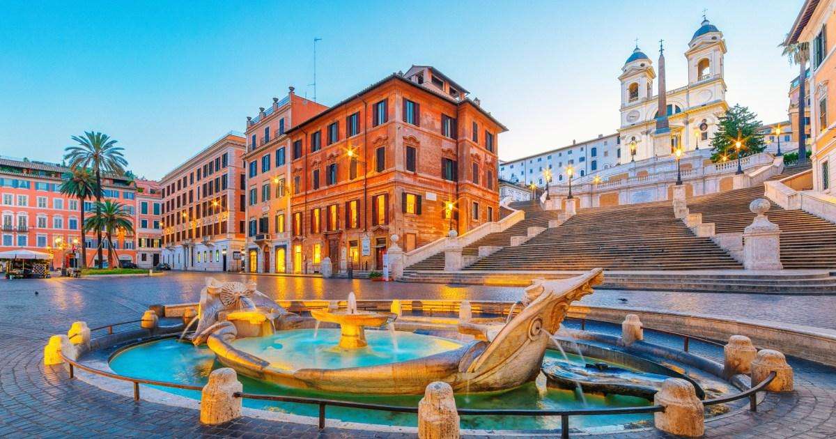 Tourists in Rome keep making the same blunder as Emily in Paris