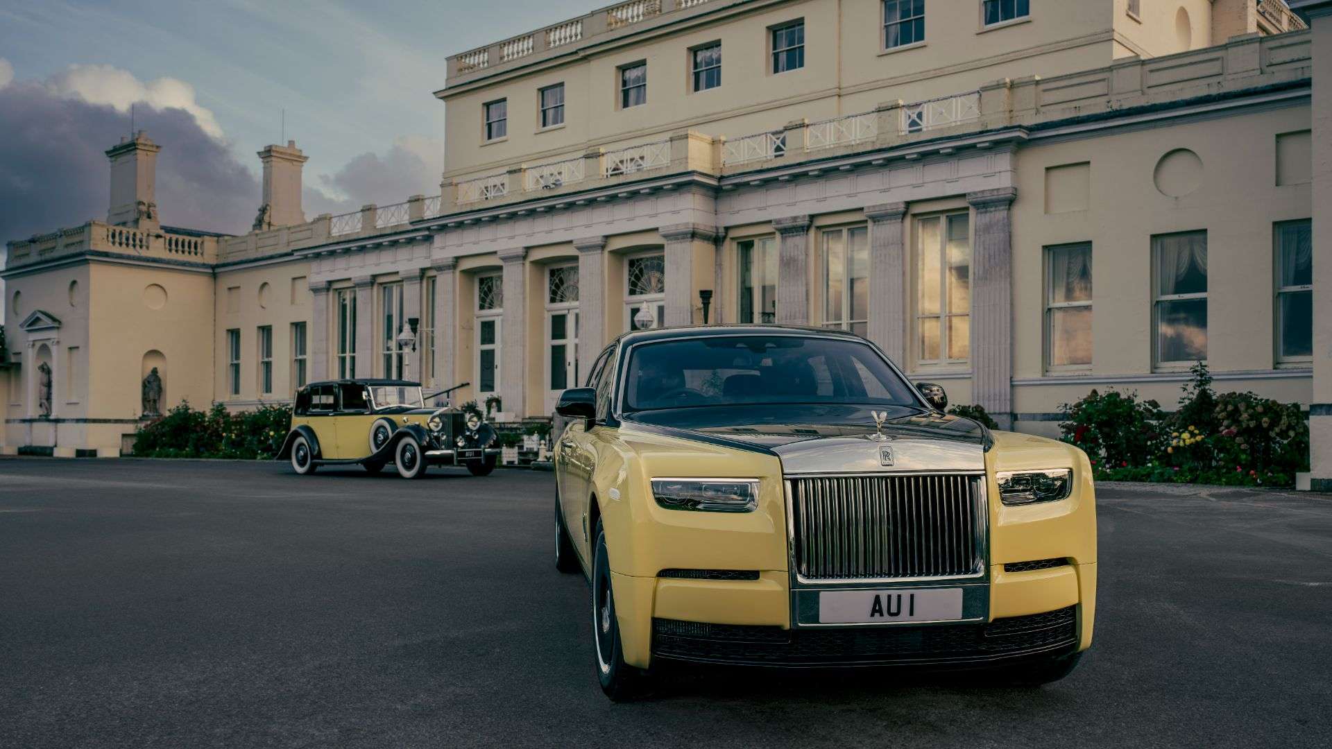 Unique Rolls-Royce Phantom Goldfinger is the ultimate Bond car