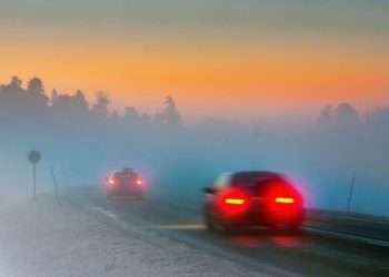 Car fog lights: how and when to use them