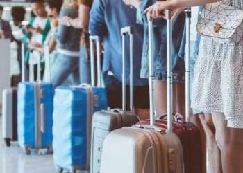 ‘I never pay’ – UK Travellers are finding extreme hacks to avoid extra luggage fees