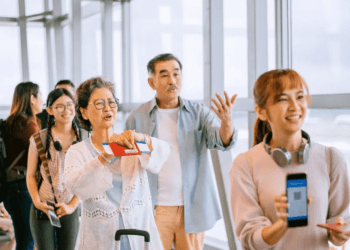 Airline worker praised for clever trick to punish ‘gate lice’ who jump the queue