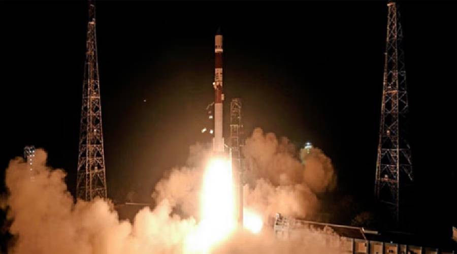 ISRO gave Holi gift to the country, Spadex satellite successfully cleared the way for Chandrayan-4