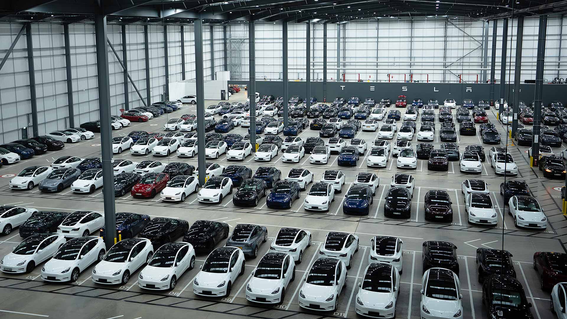 Tesla reachas 250,000 sales in the uk