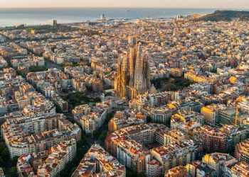 Barcelona announces new tourist zone to tackle chaos outside major attraction