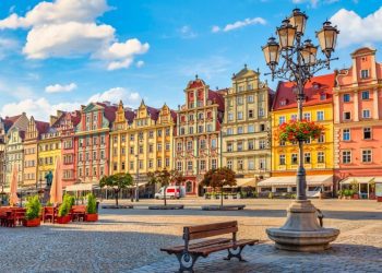 The ‘Venice of Eastern Europe’ is a ‘youthful’ city with £29 flights — and 800 gnomes