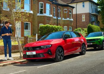 Over 12,500 UK Streets Demand Urgent Access to EV Charging