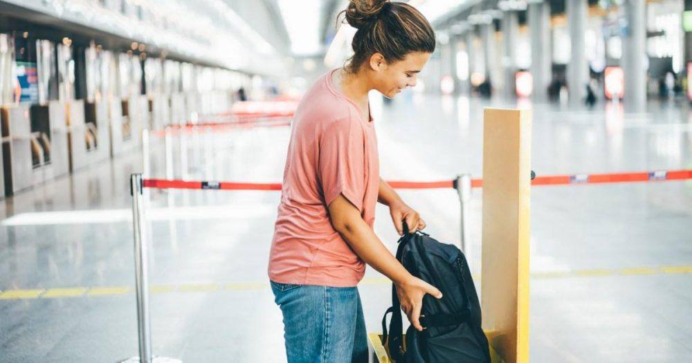 Major airline removes carry-on bag sizers from boarding gates