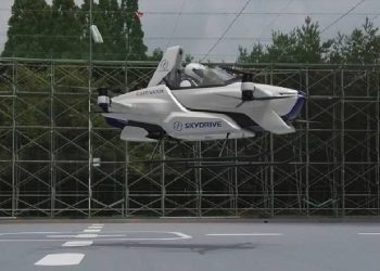 Chinese company begins trial production of flying car, receives thousands of orders