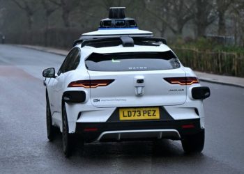 Driverless taxis on England's roads in weeks