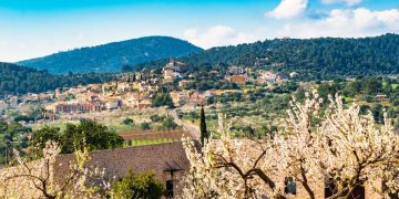 The spring European destination with Japan-like cherry blossom and £22 flights